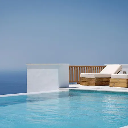 Morfes Luxury Apartment