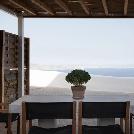 Апартаменты Morfes Luxury Triandaros (Tinos)