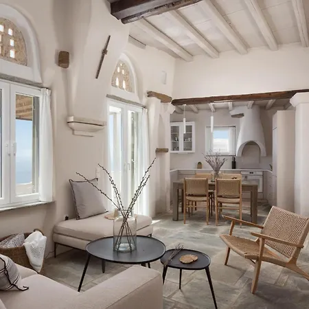 Апартаменты Morfes Luxury Triandaros (Tinos)